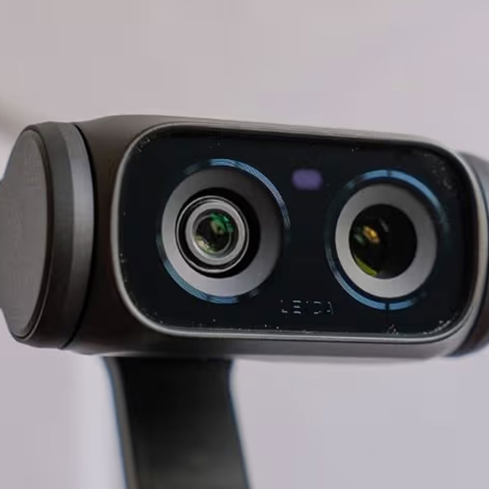 Insta360 Luna Ultra Dual-Lens Pocket Gimbal Camera (3) دوربین گیمبال اینستا Insta360 Luna Ultra Dual-Lens Pocket Gimbal Camera